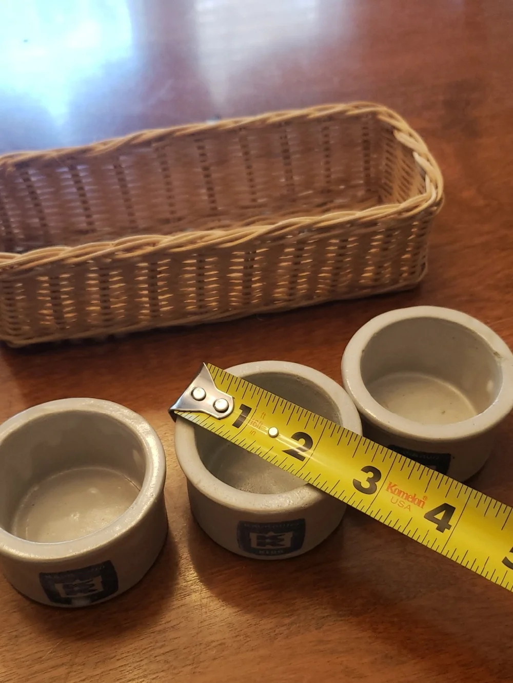 Vtg Kaukauna Klub Mini  Ceramic Crocks (3) In Wicker Basket